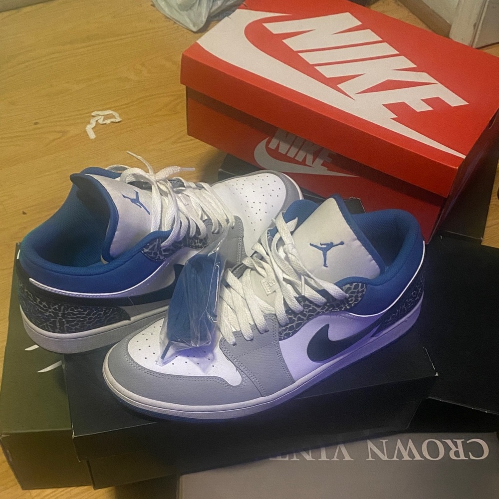 Nike Air Jordan Low - White, Blue, and Gray